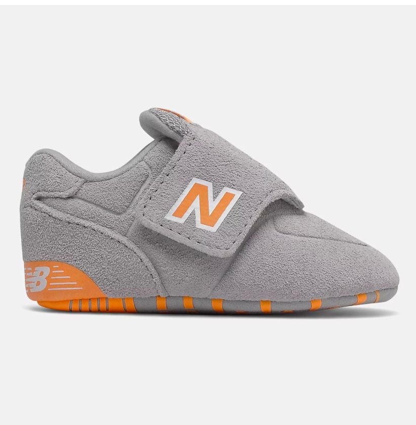 Нови бебешки обувки New Balance 574 – размер 18,5 см