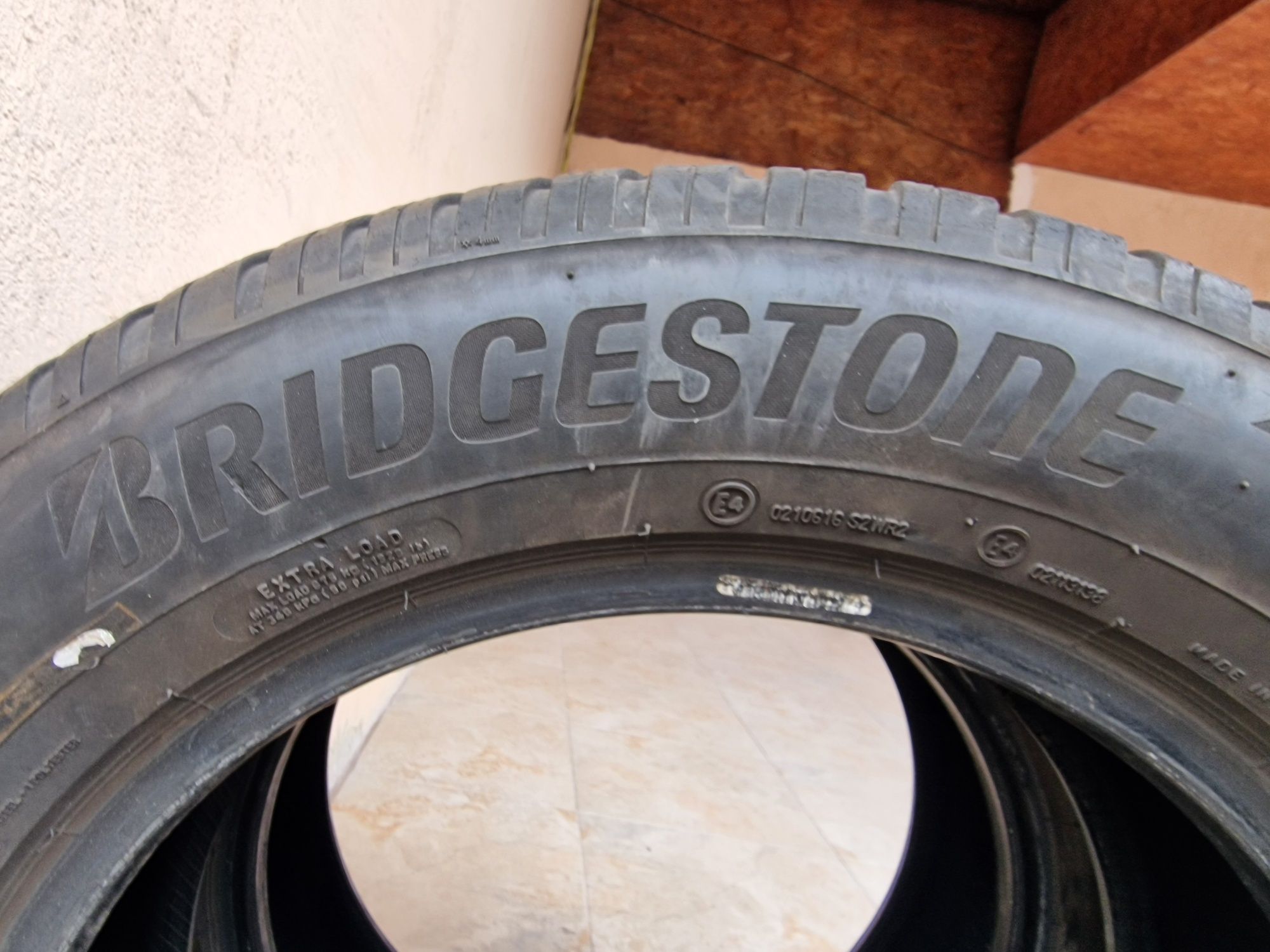 Anvelope 215/65R17 marca Bridgestone, DOT 2020