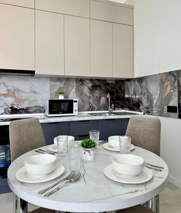 Oybek metroda kvartira arenda.