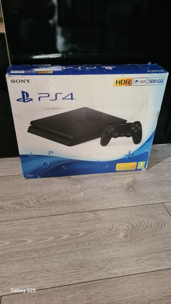 Playstation PS4 + hard extern de 1000 GB, 1 controller