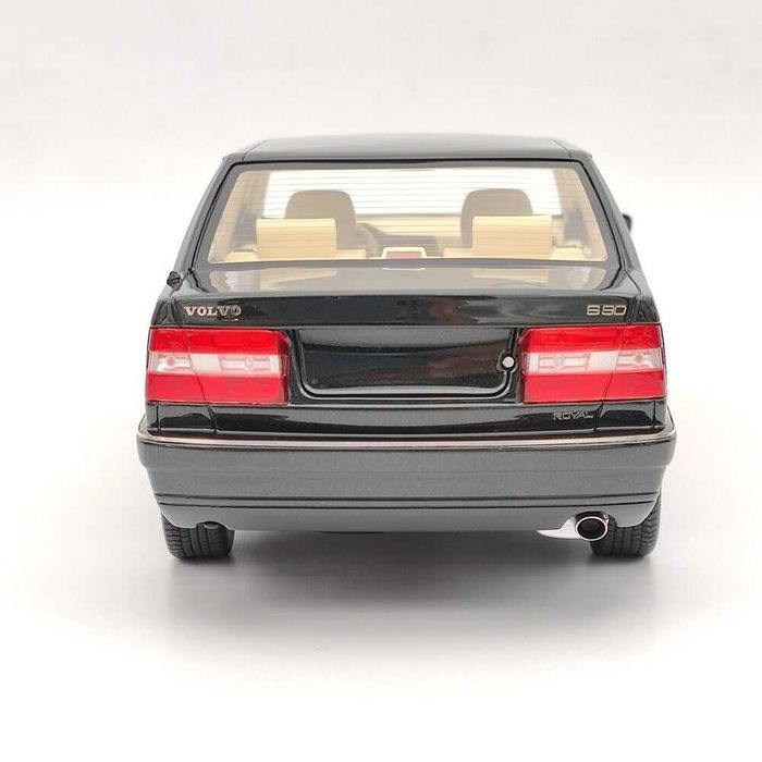 1996 Volvo 960 1:18 Triple 9