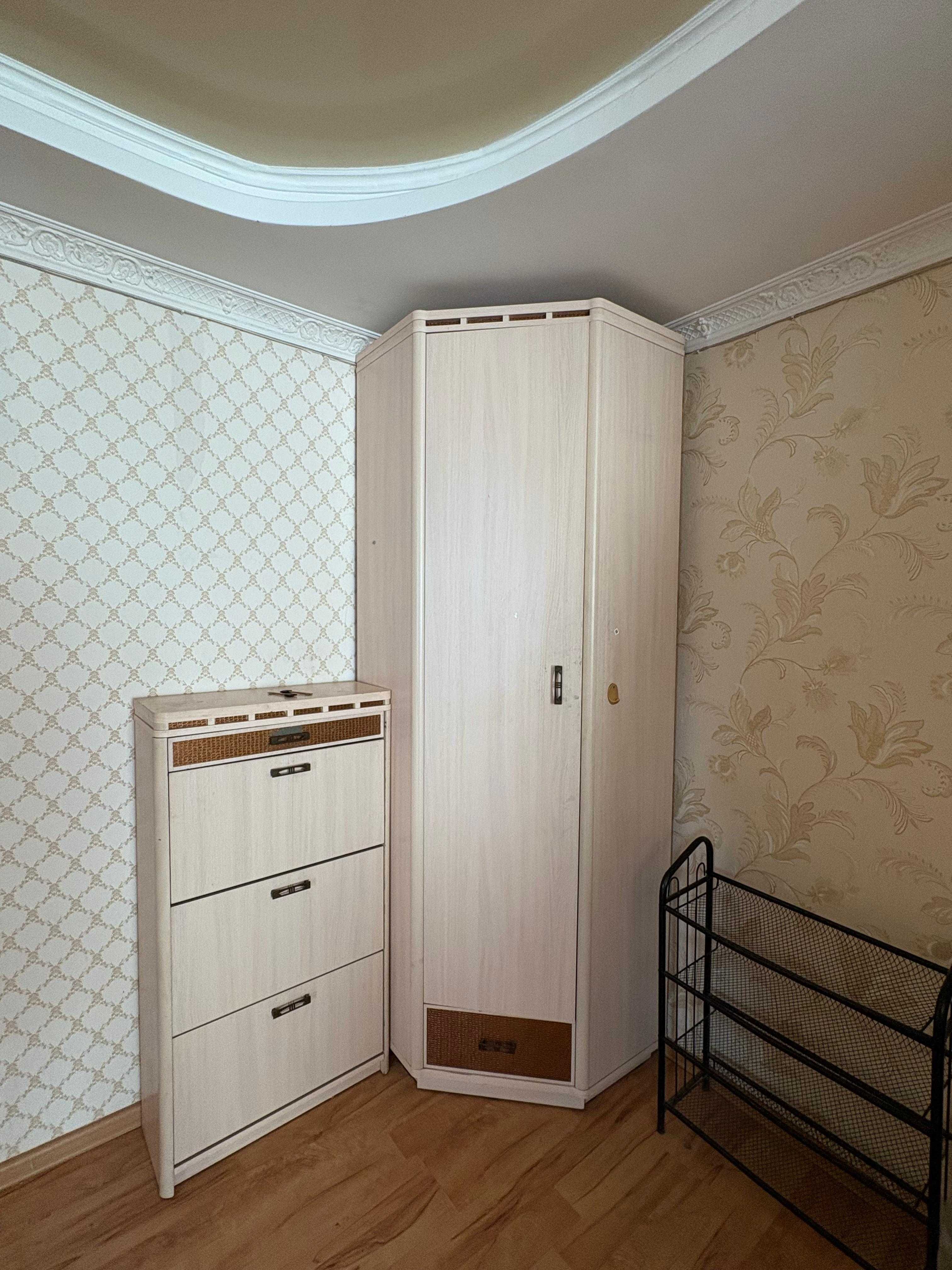 Продам шкаф и обувницу