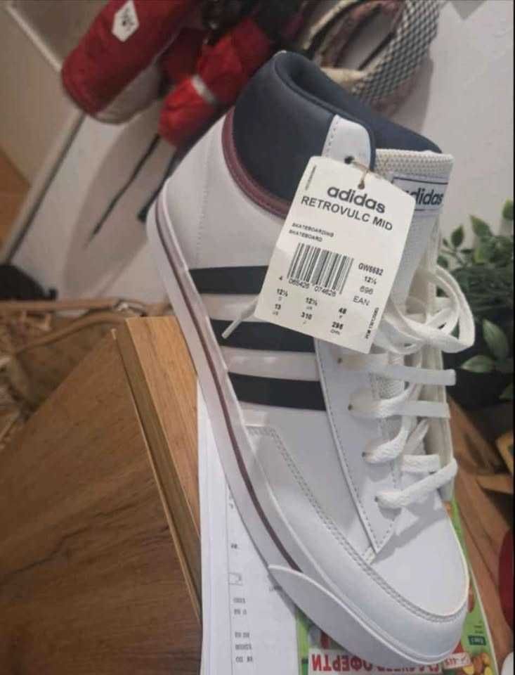 ADIDAS кецове/маратонки 48 номер ЧИСТО НОВИ С ЕТИКЕТ