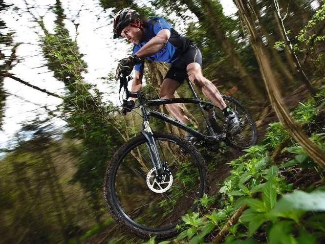 Bicicleta land rover vorbano montain carbon