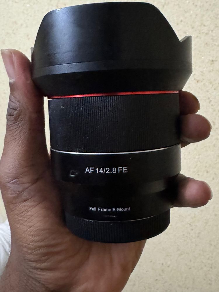 samyang af 14/2 . 8 fe