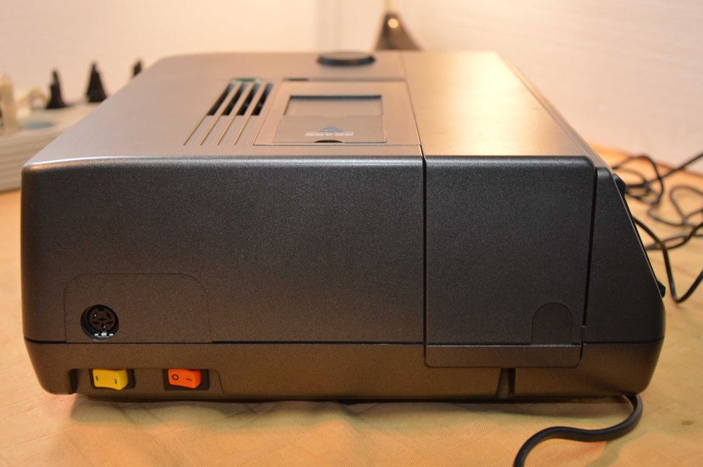 Aparat proiectie diapozitive Braun Paximat Multimag 250 S-AF