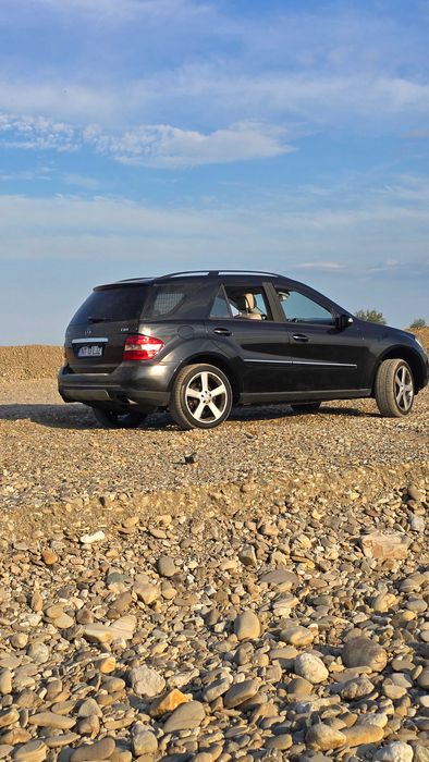 Mercedes Benz ML w164 autoutilitara