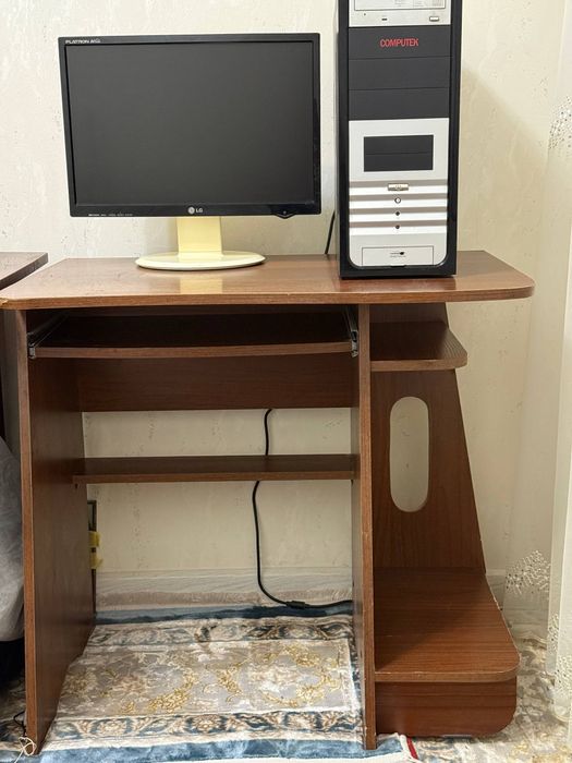 Компьютер  Монитор  LG 19