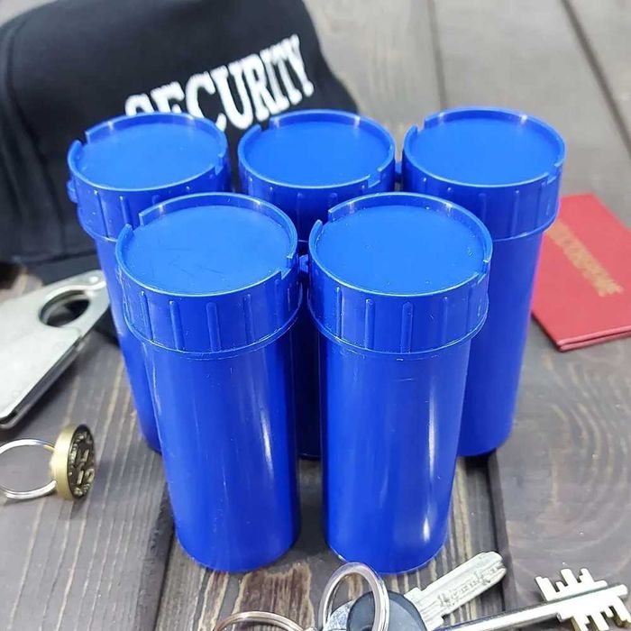 Бокс для ключей длина 4 см, ширина 4 см, высота 11 см.