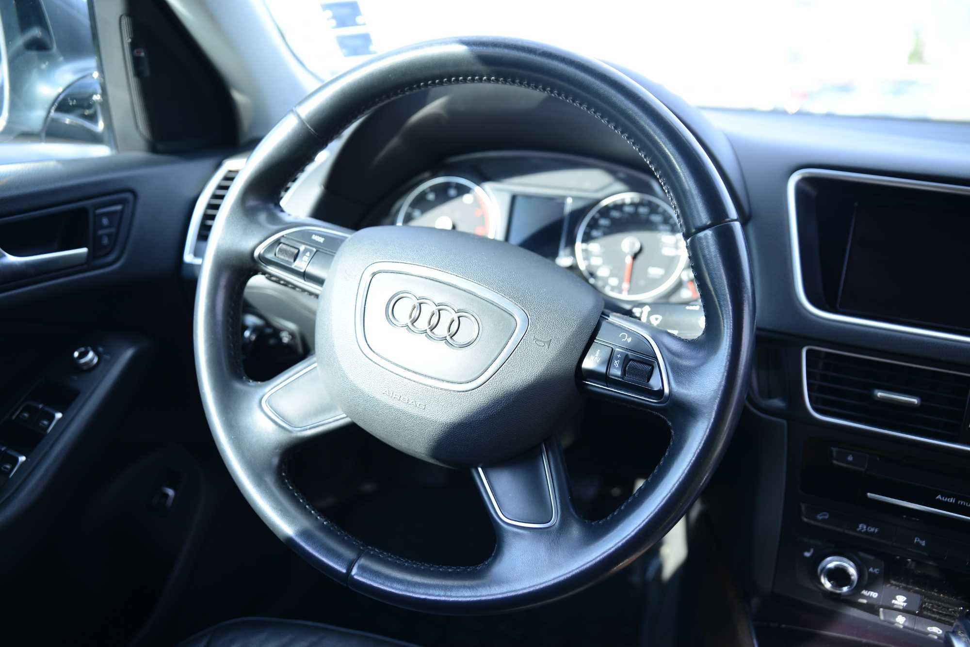 Audi Q5 2.0 TFSI * FACELIFT* Pano*