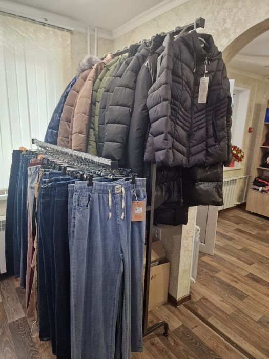 Продам шкаф, вешалки, полки, стойки