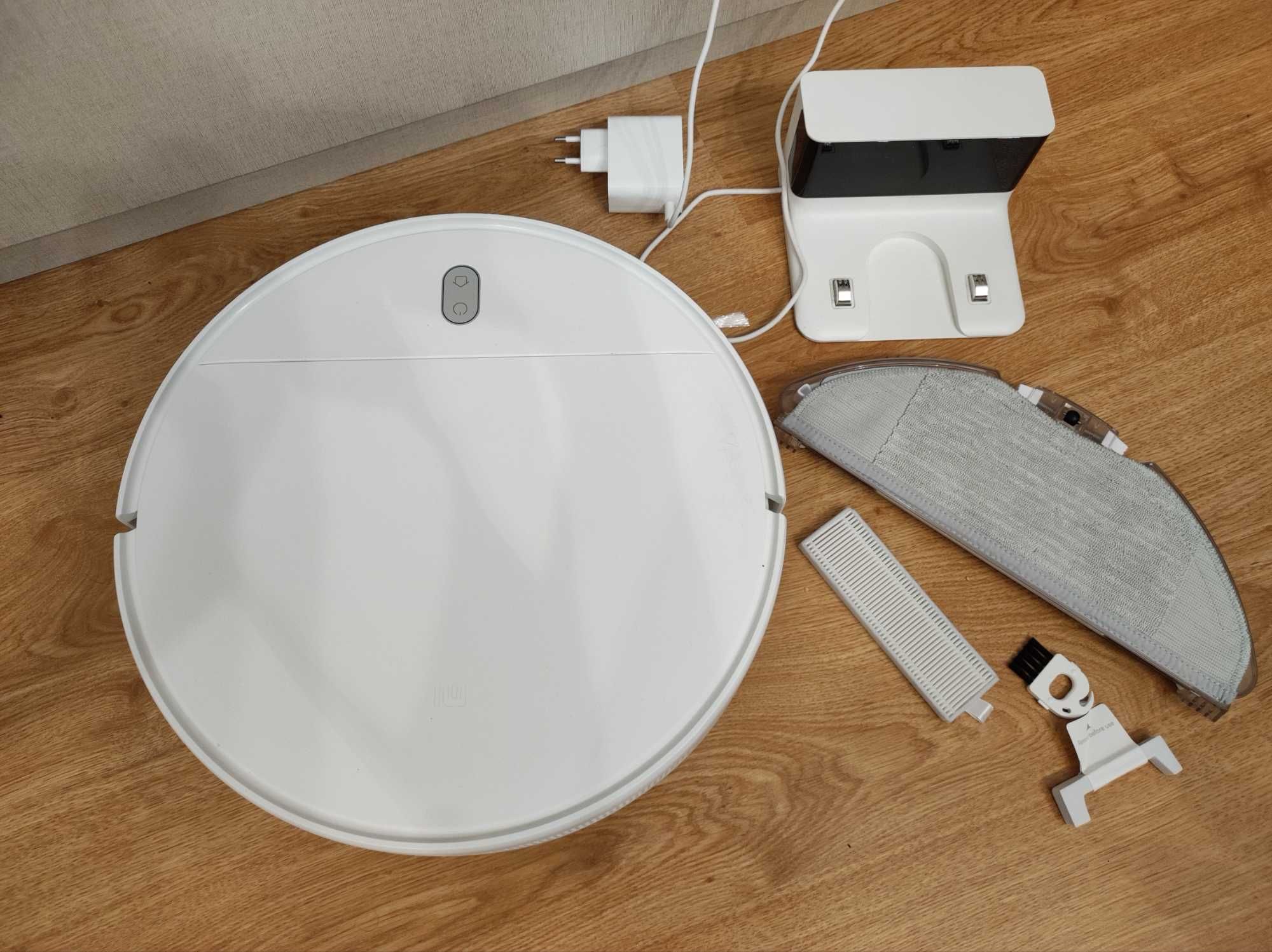 Робот Xiaomi mi robot vacuum mop essential