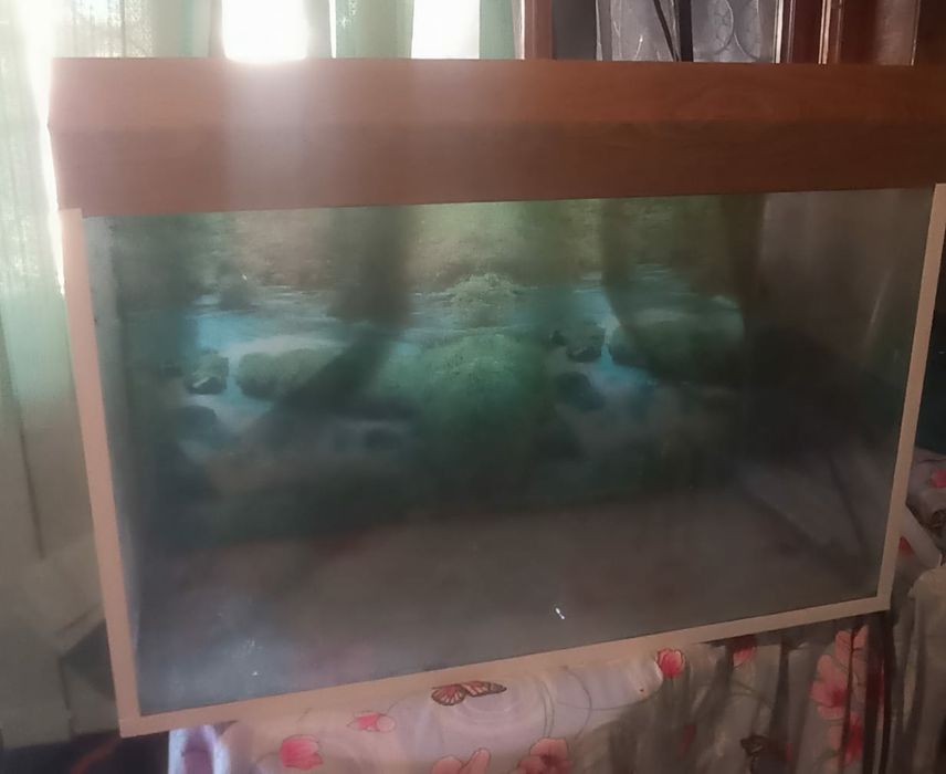 Продам аквариум на 180 литров