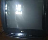Телевизор "LG" в рабочем состоянии