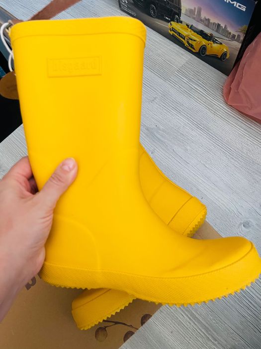 Cizme noi ,Bisgaard 34