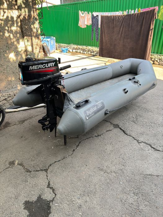 Лодка с мотором продам