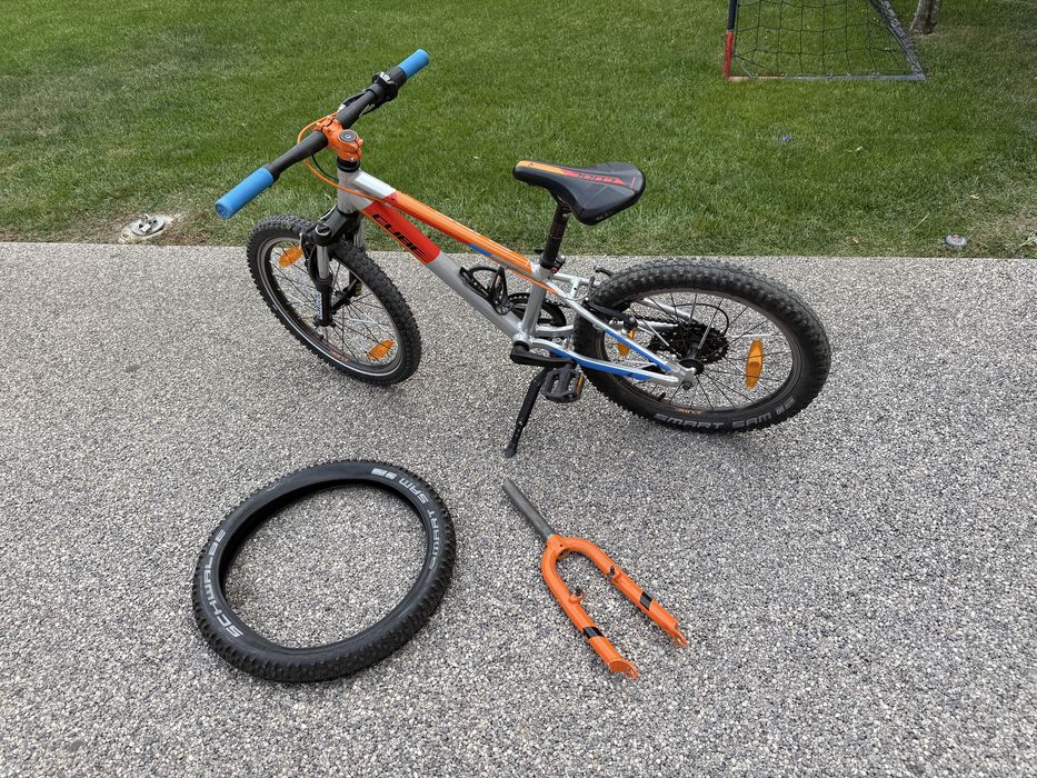 Bicicleta 20” Cube copii - Acid 200 AT