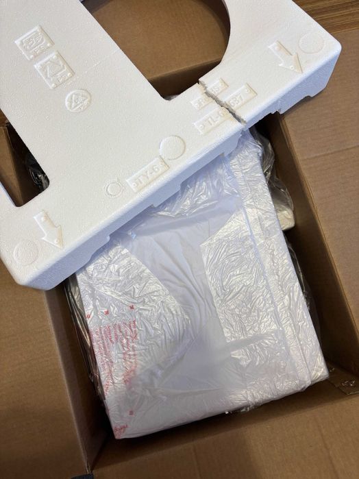 Vand Cuptor cu microunde SHARP RCS200TW NOU - NEUTILIZAT