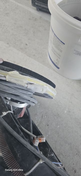 Vând girafa Flex G7 cu capuri schibabile