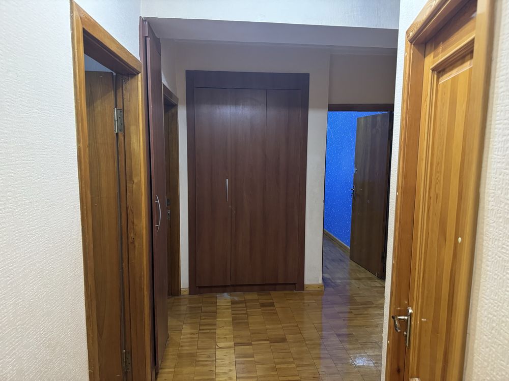 Срочно продам свою 4-х квартиру 2/2/4 на Юнусабаде