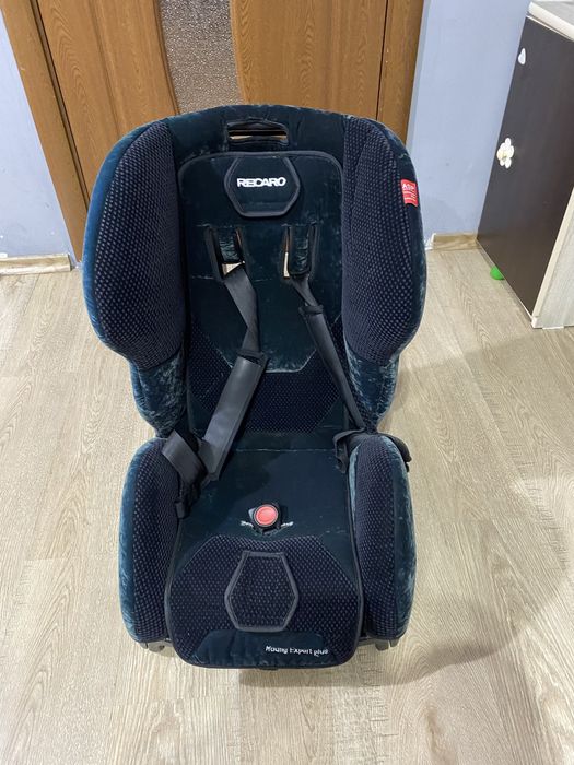 Детско столче за кола RECARO