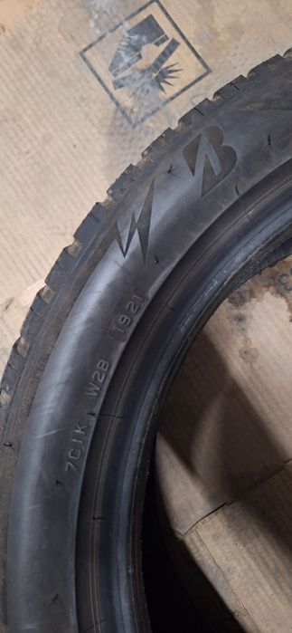 Bridgestone blizzak lm 005, 245 45 18