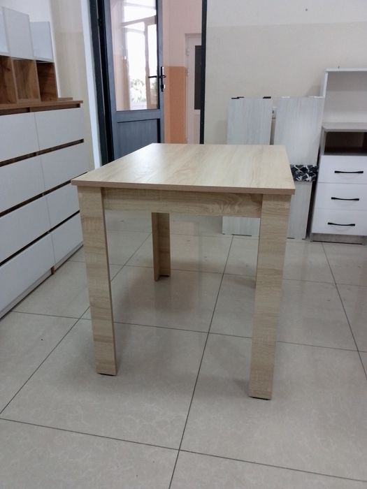 Кухонный набор. Стол i 4 мягкие табуретки