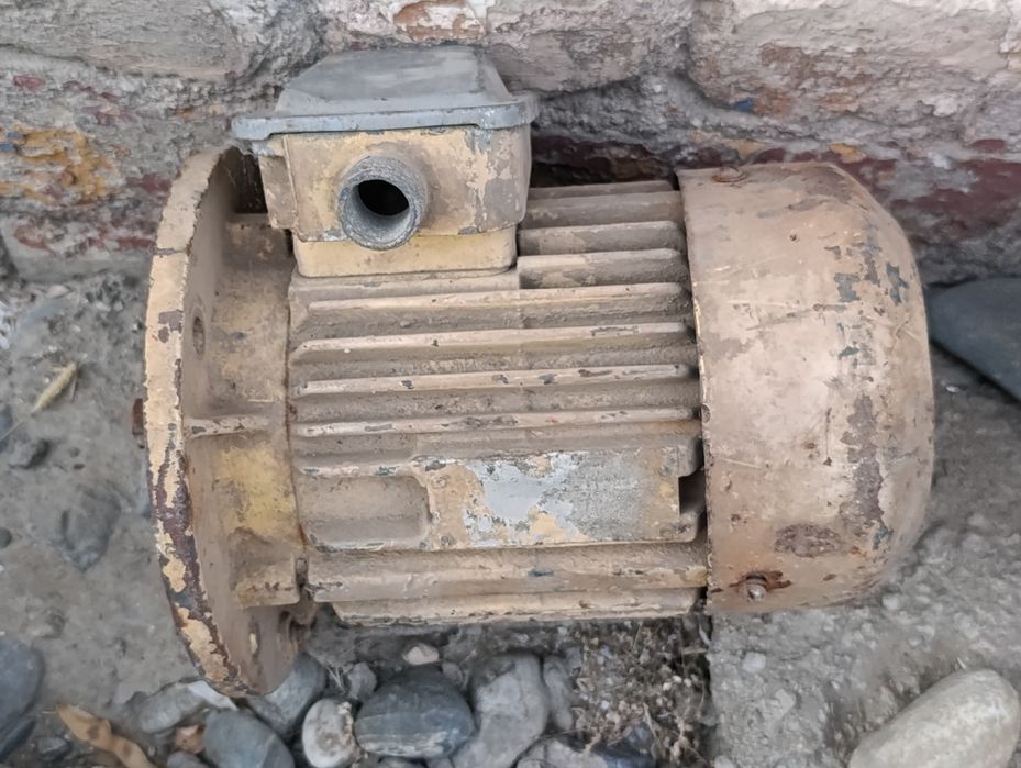 Электродвигатели и насосы