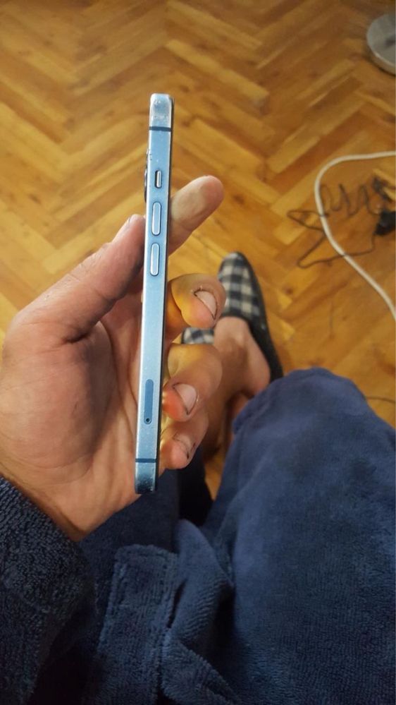 iPhone 13 256gb със забележки /няма iCloud