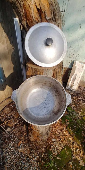 Казан 8 литровый  с крышкой.  Производство СССР.