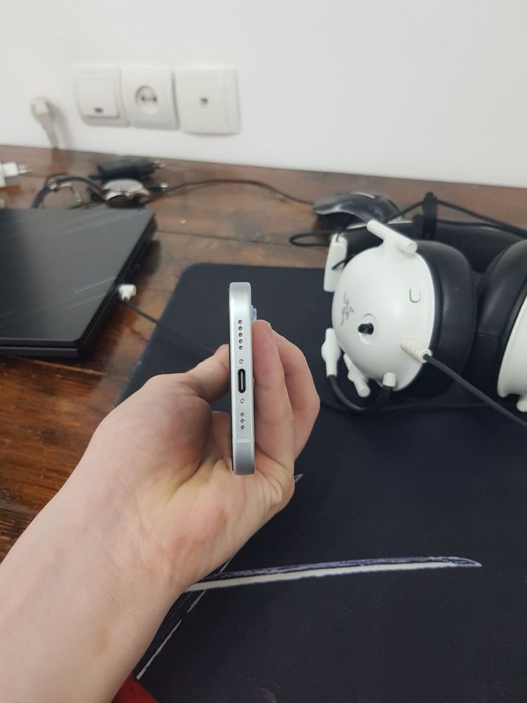 Iphone 15 без царапин без трещин