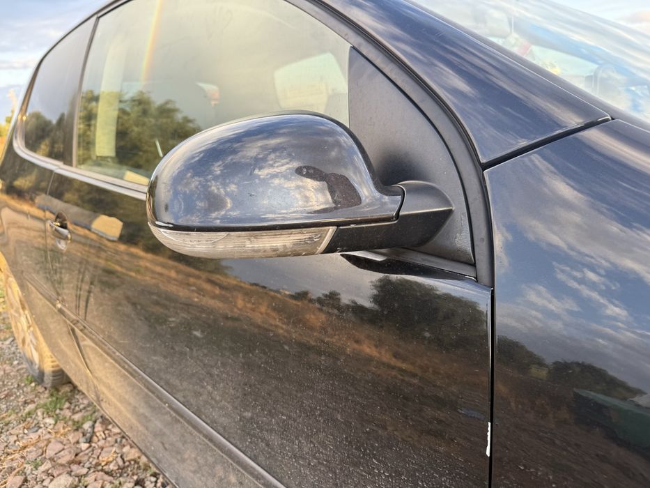 Volkswagen Golf 5  1.6 FSI - части