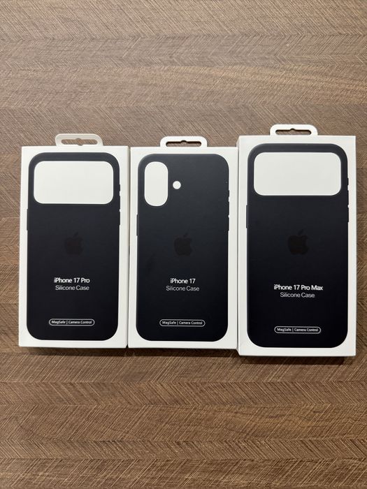 iPhone 17/ 17pro/ 17 pro max Silicone Case with MagSafe - Black