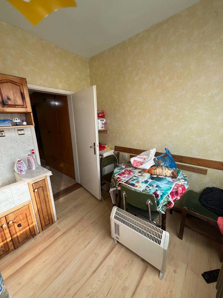 Продава се Двустаен апартамент в Разград, Център - 48 кв.м за 1594 €/кв.м - Снимка #4