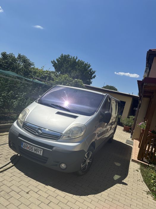 Opel vivaro 2.0 tdci 8+1 locuri primul proprietar