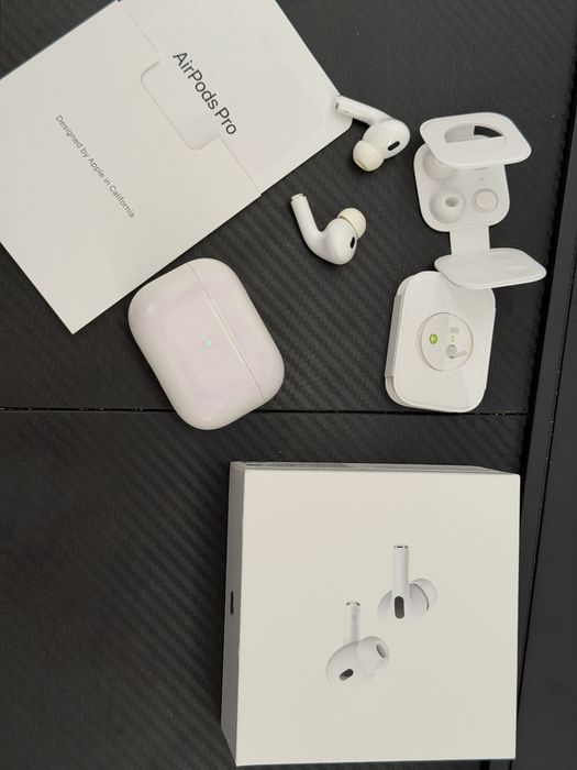 Casti Apple Airpods Pro 2, folosite, functioneaza 10/10, fara probleme