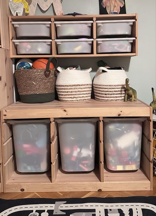 Икеа TROFAST секция с кутии и стенен шкаф