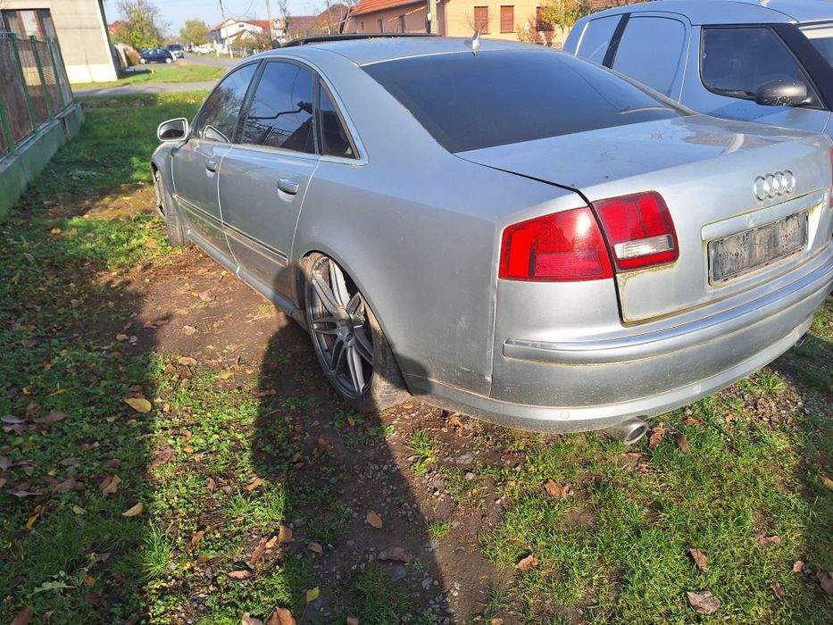 Dezmembrez audi a8