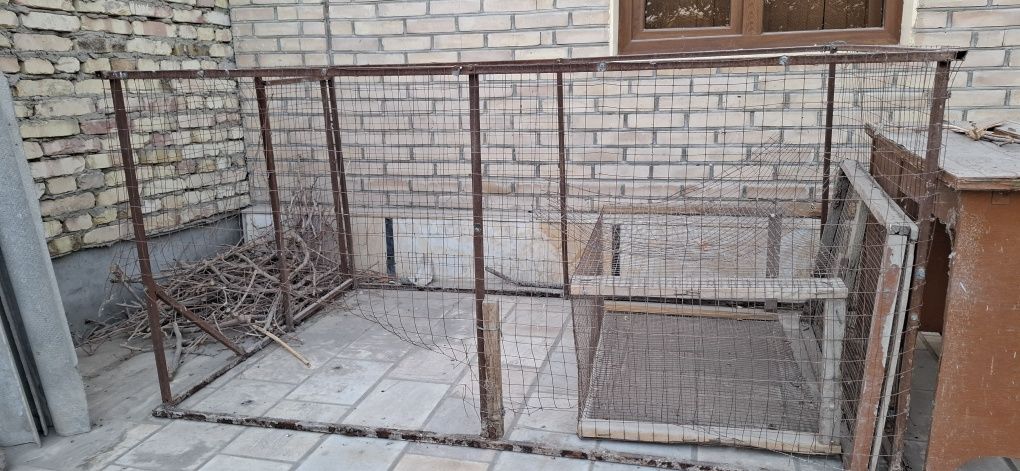 Срочно и дёшево продаётся курятник