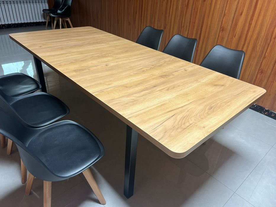 Продам стол со стульями и полки