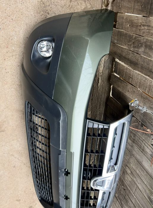 Vand bara fata Dacia Duster 2010/2013 completa