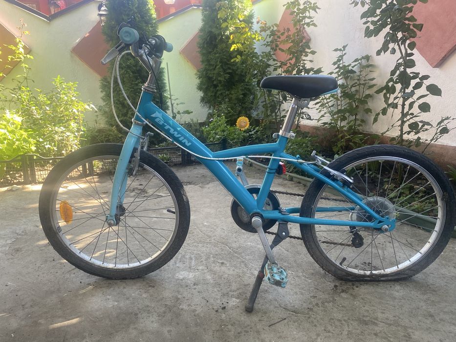 Vand bicicleta pentru copii.