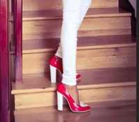 John Galliano червени обувки