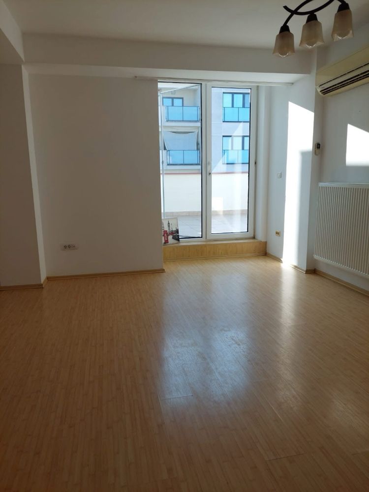 Ofer apartament spre închirie!