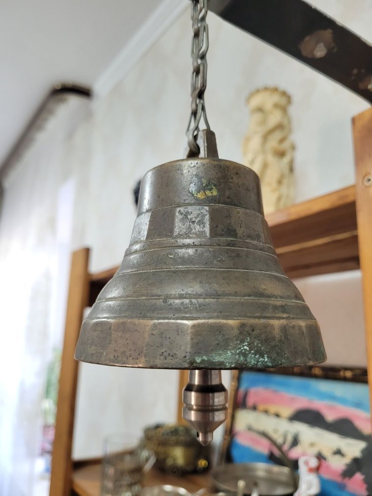 Латунные вазы. Подстаканики, конфетница, колокол бронзовый. .