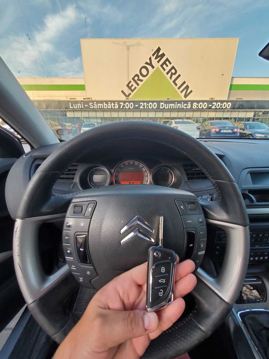 Deblocări uși auto / Copiere și Programare chei auto - Chei pierdute