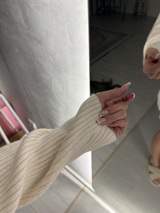 Свитер объемный стандартного размера