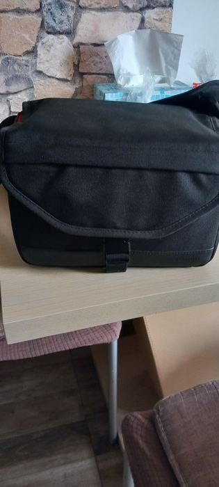 Aparat foto Canon eos 2000D