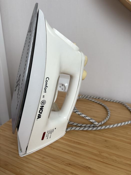 Утюг для глажки Comfort NOVA , производство Япония