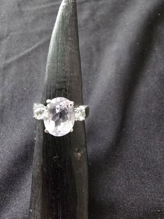 Inel masiv argint 925, piatră mare+2 laterale – model vintage elegant